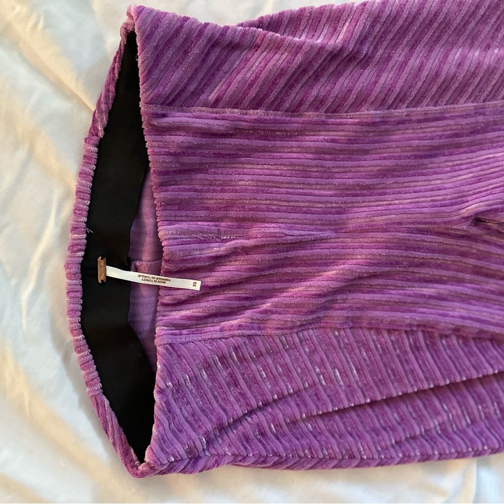 Free people velvet penny pull on flare 💜